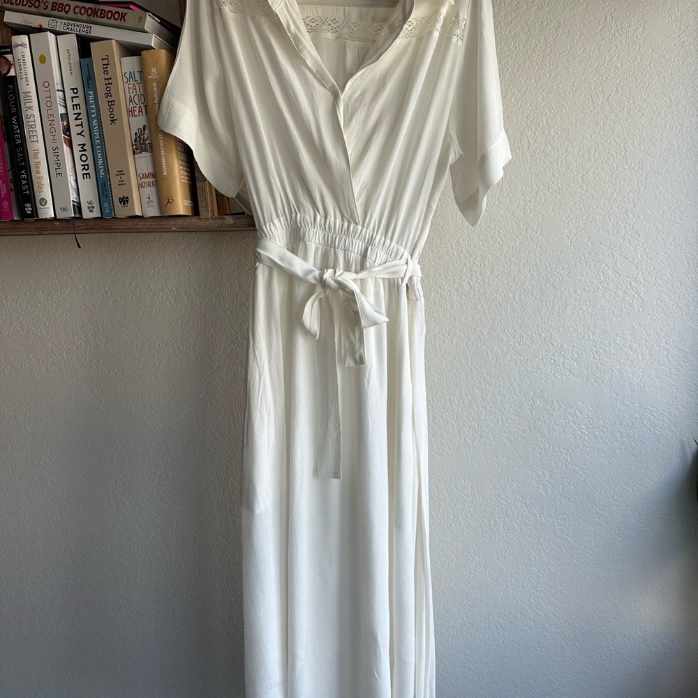 Aura White Maxi Dress with Lace and Pockets